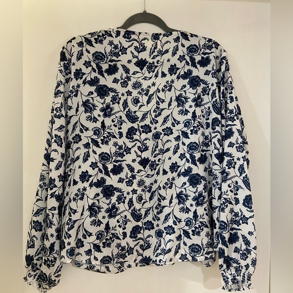 NWT Lucky Brand Long Sleeve Surplice V-Neck Blouse, XXL - Picture 5 of 10